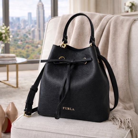 NEW Furla Costanza Black Leather Small Drawstring Bucket Tote Bag/Crossbody Bag